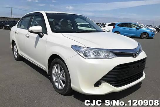 Toyota Corolla Axio 2015